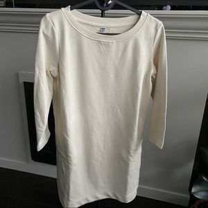Uniqlo cream-coloured long sweater w/ pockets